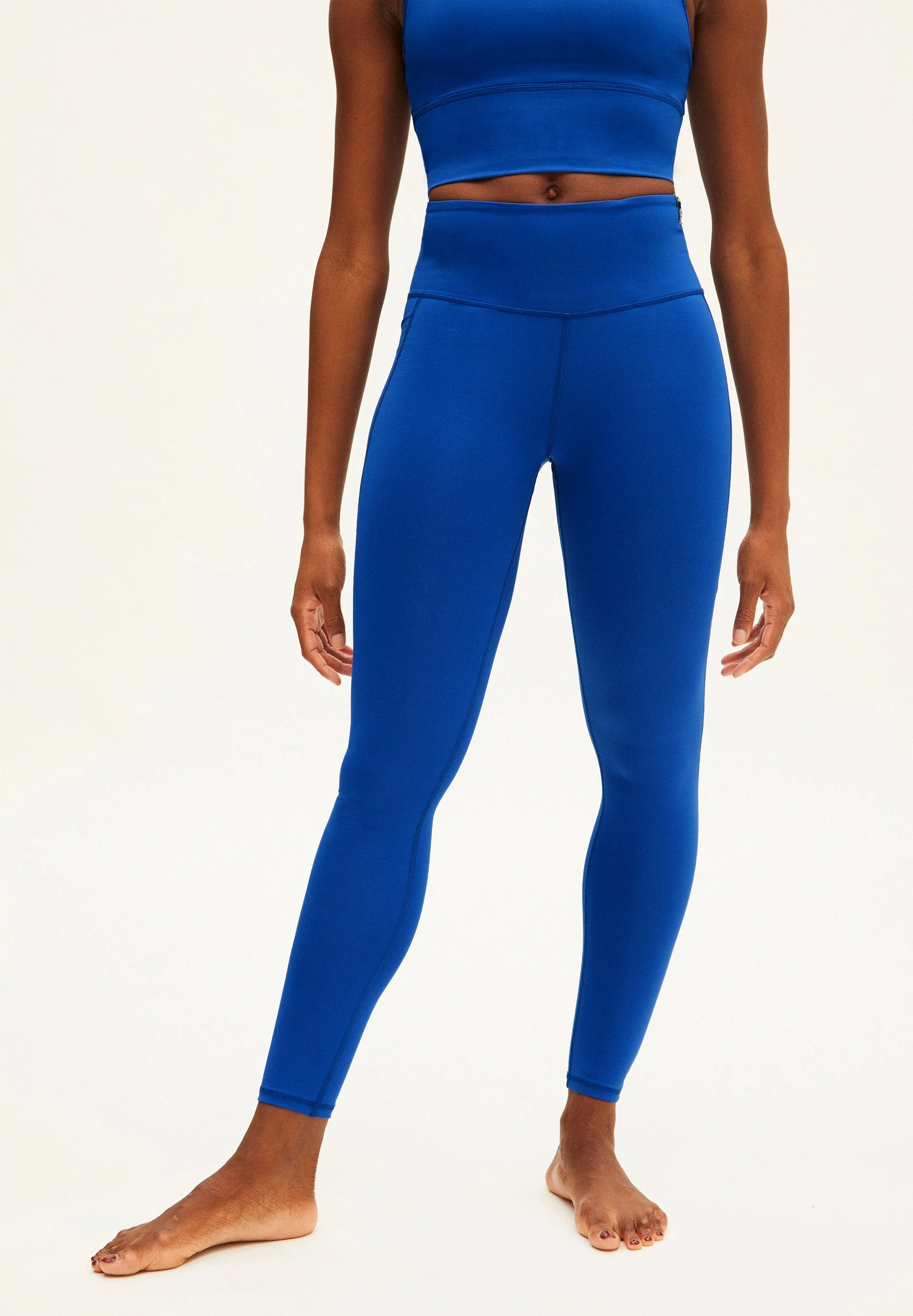 AASANA LI | dynamo blue