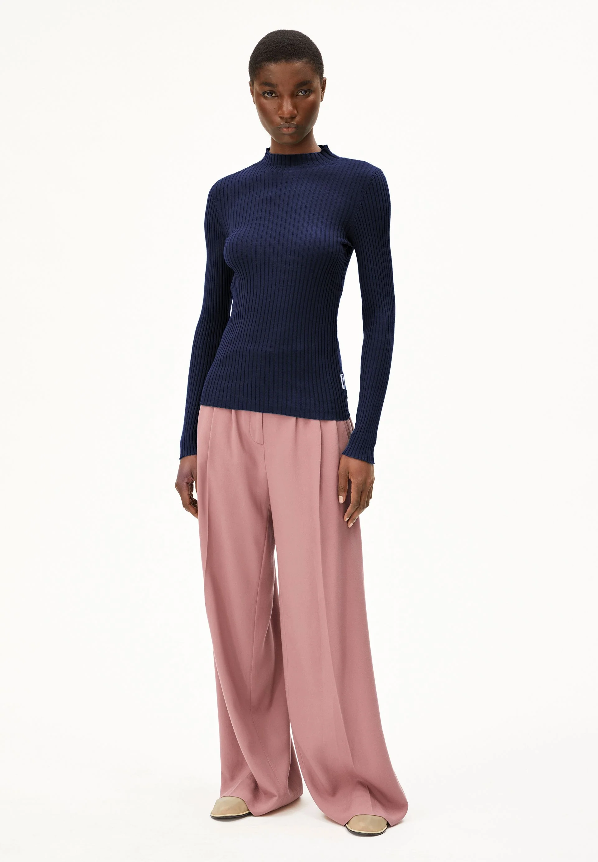 ALAANIA | tinted navy - Image 5