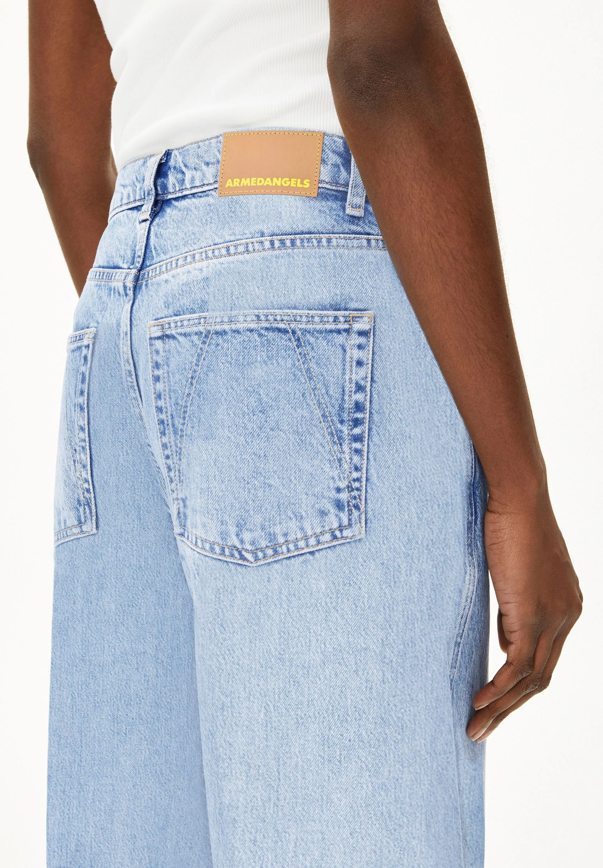 BAARLY HIGH WAIST BARREL JEANS | noise - Image 3