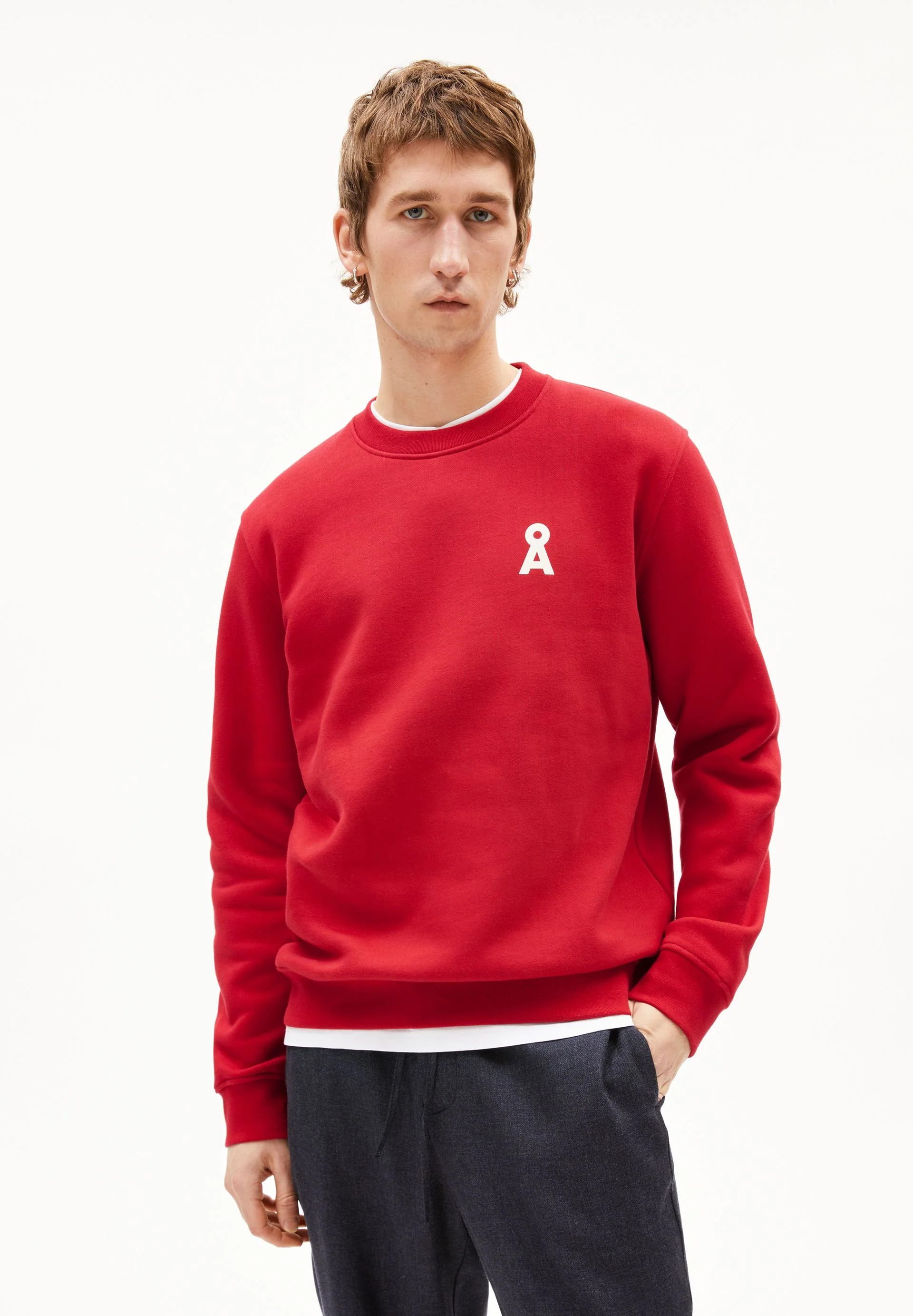BAARO CHANGES SWEATSHIRT | scarlet red
