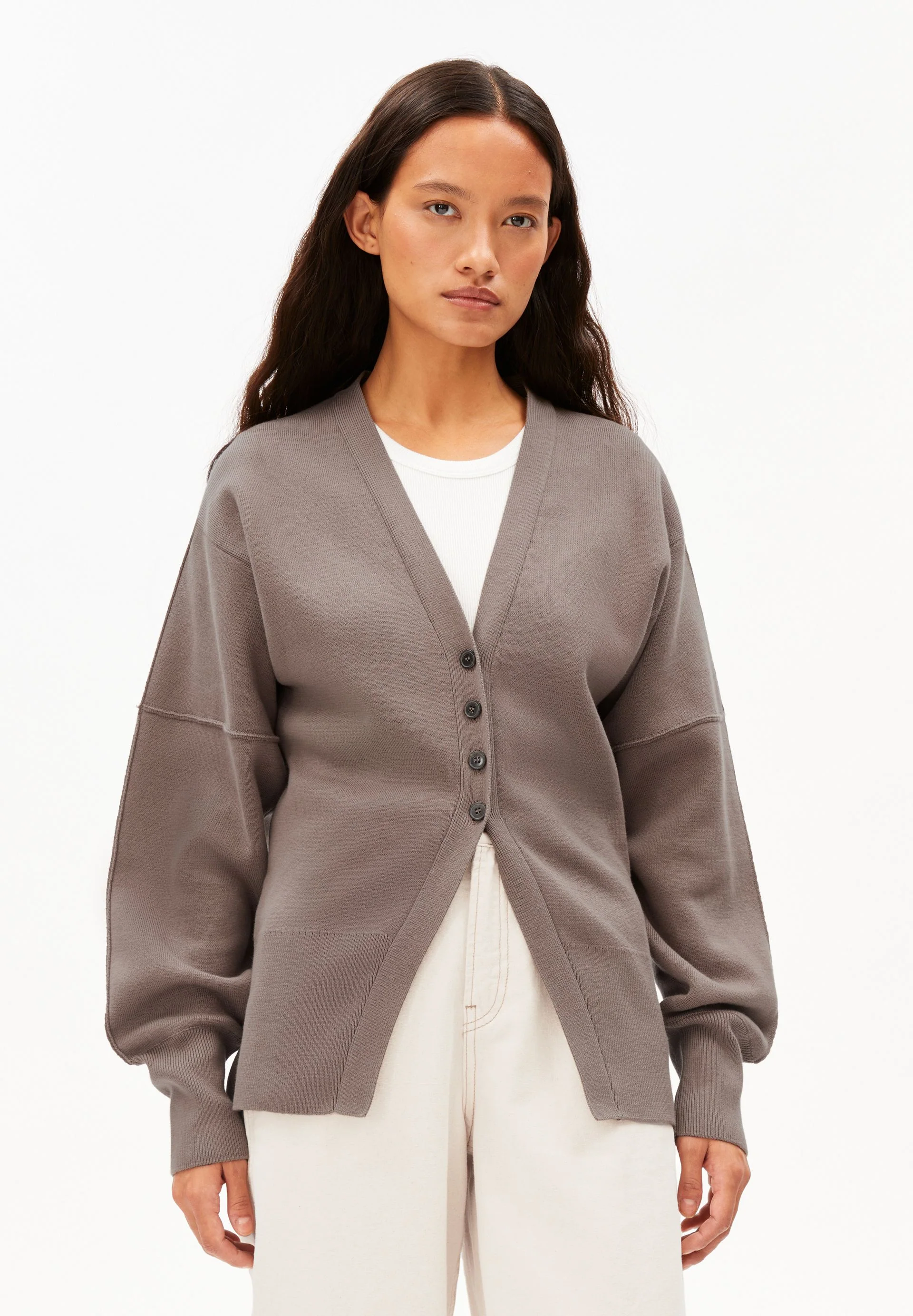BARREL STRICKJACKE | walnut cream
