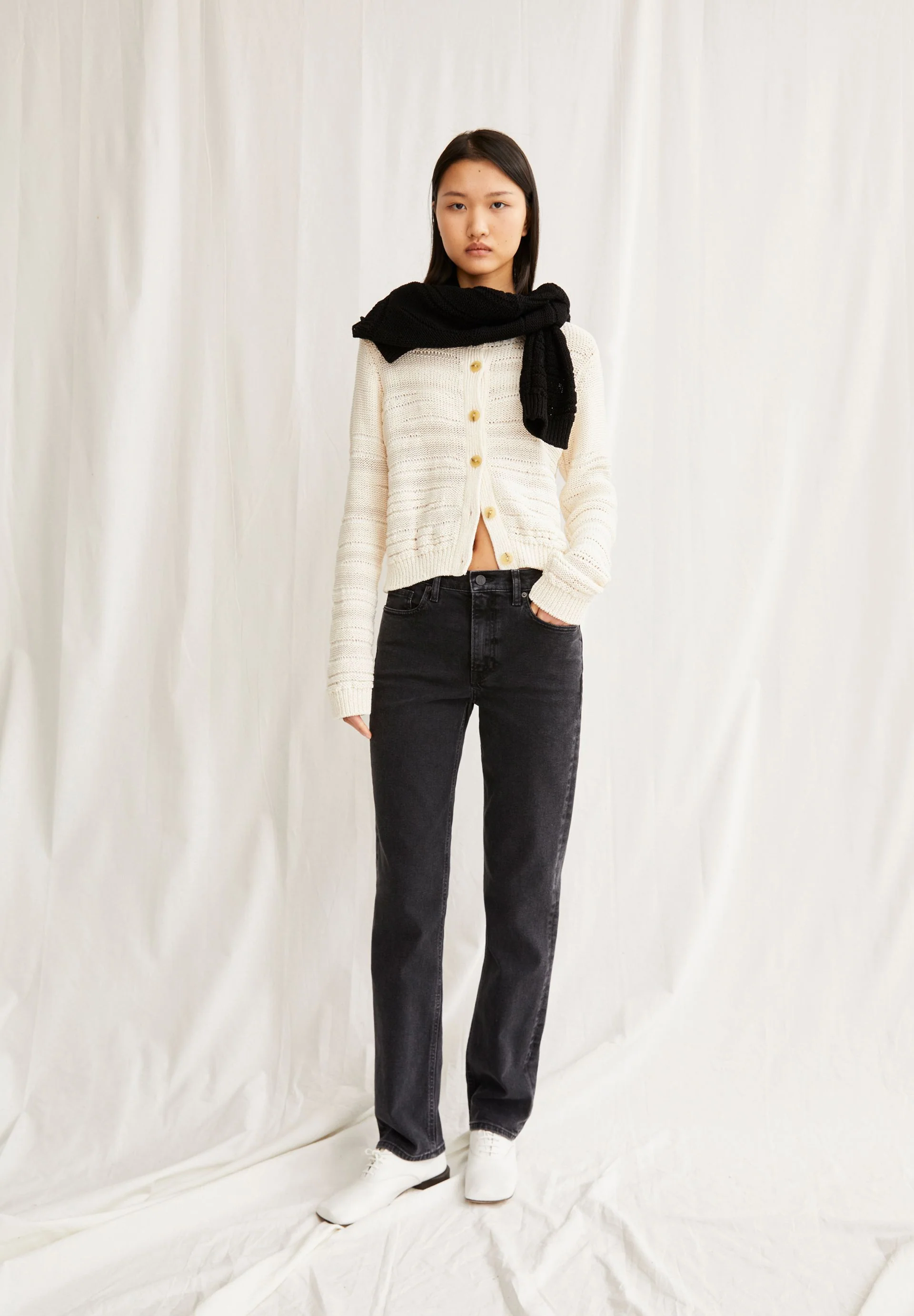 CARENAA MID WAIST STRAIGHT JEANS | ebony - Image 4