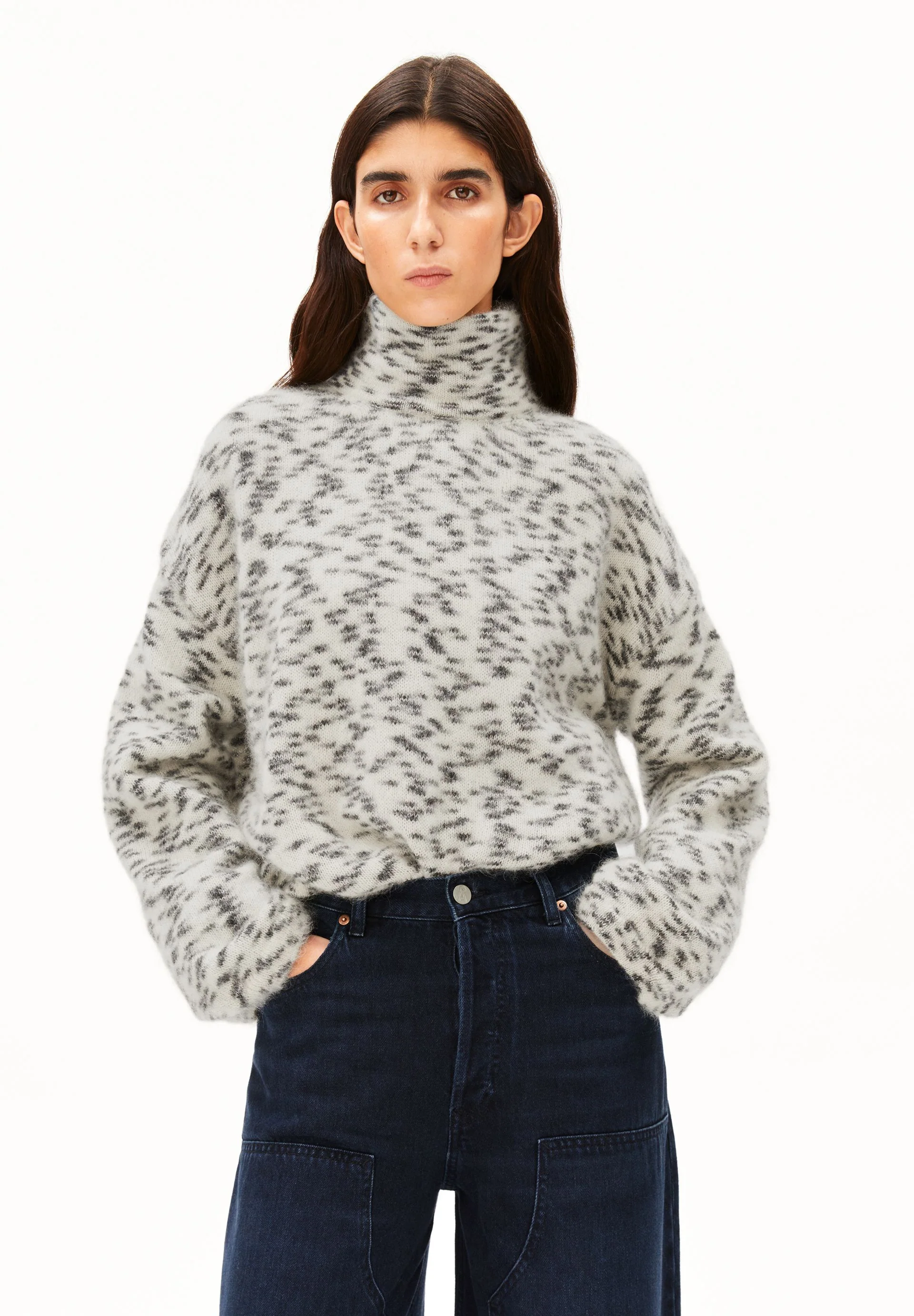 GEPUNKTETER MOHAIR-MIX STRICKPULLOVER