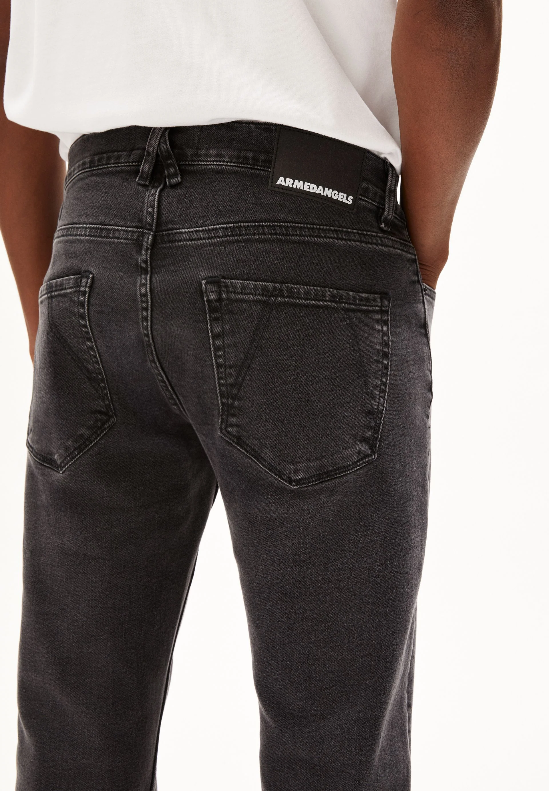 IAAN SLIM JEANS | smoked - Image 3