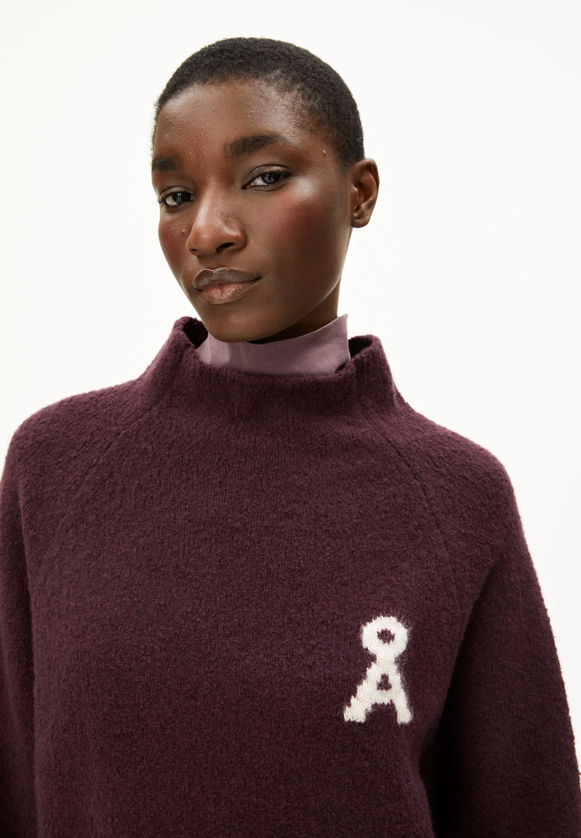 ICONIC Å BOUCLÉ STRICKPULLOVER | dark cranberry-oatmilk - Image 3