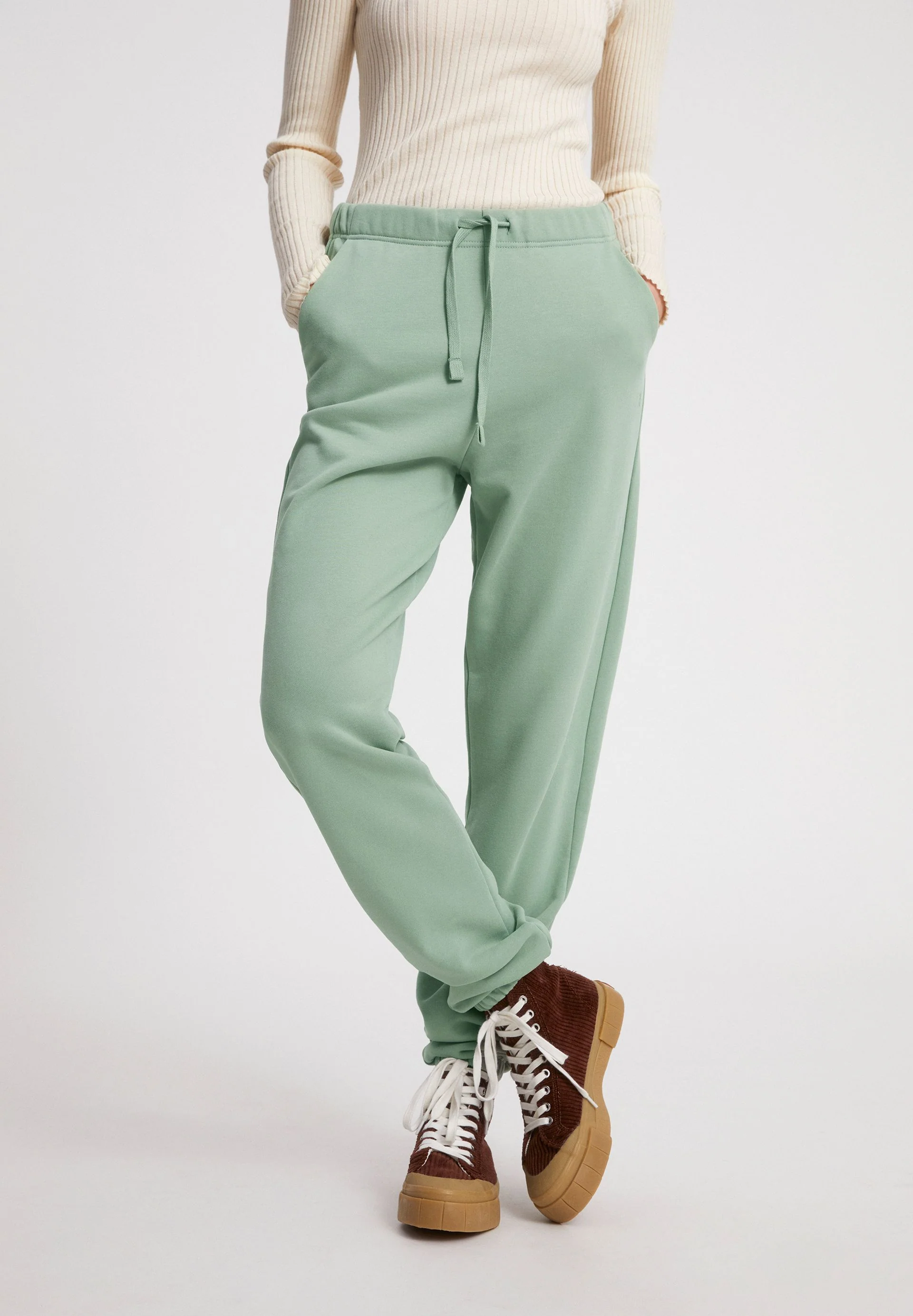 IVAA - Image 25