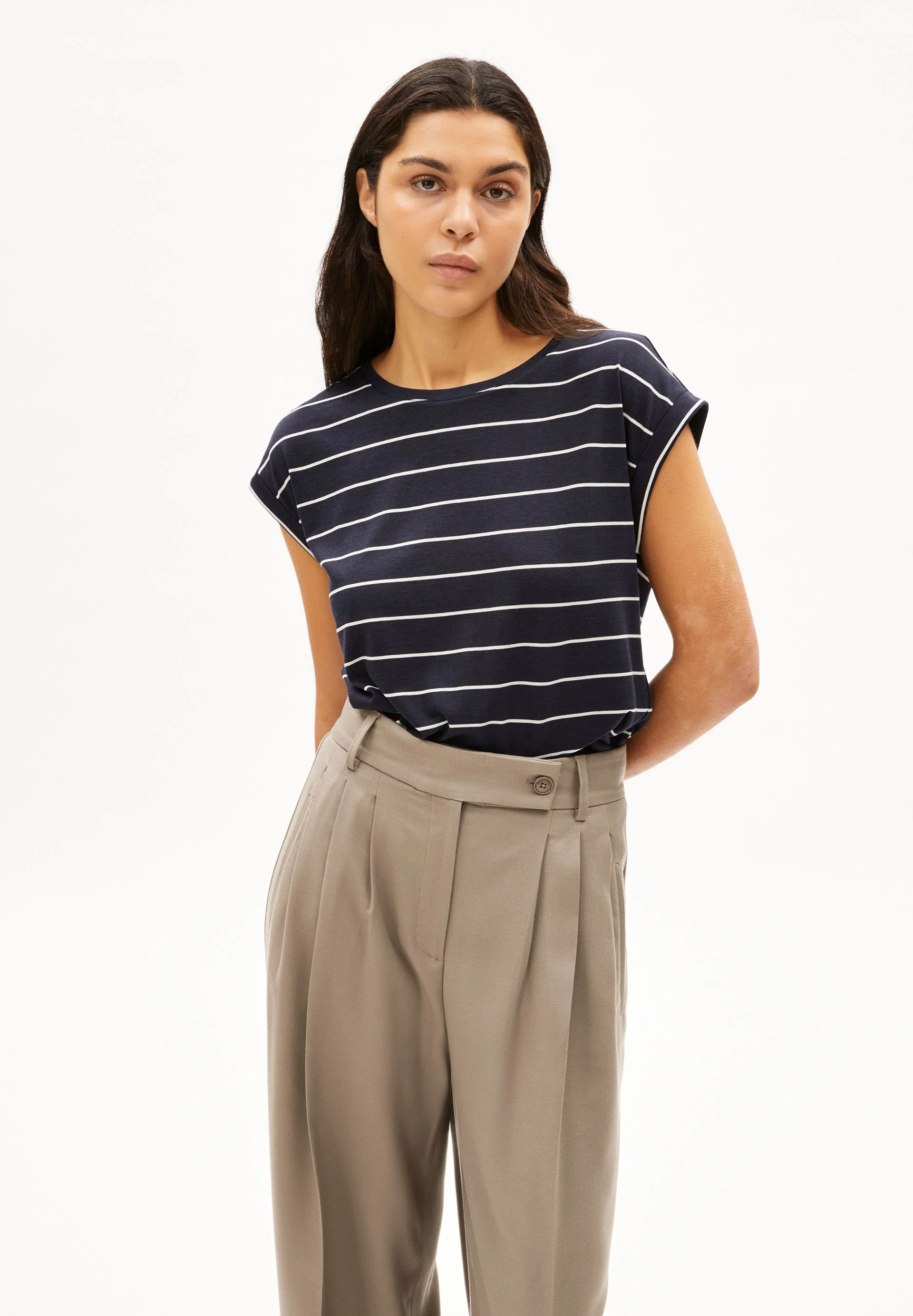 JILAANA FINE STRIPES