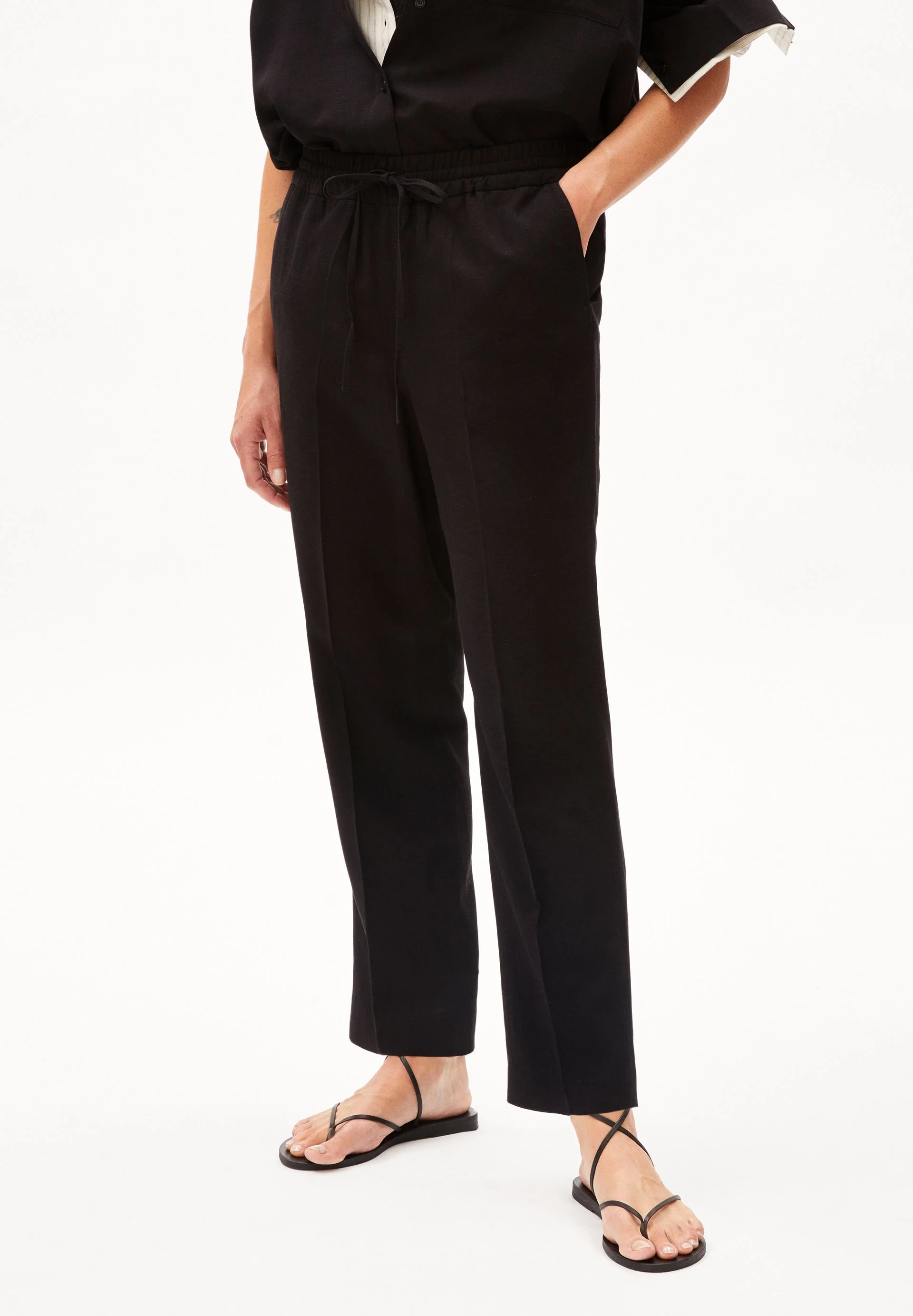 KAADIA TAPERED LINO
