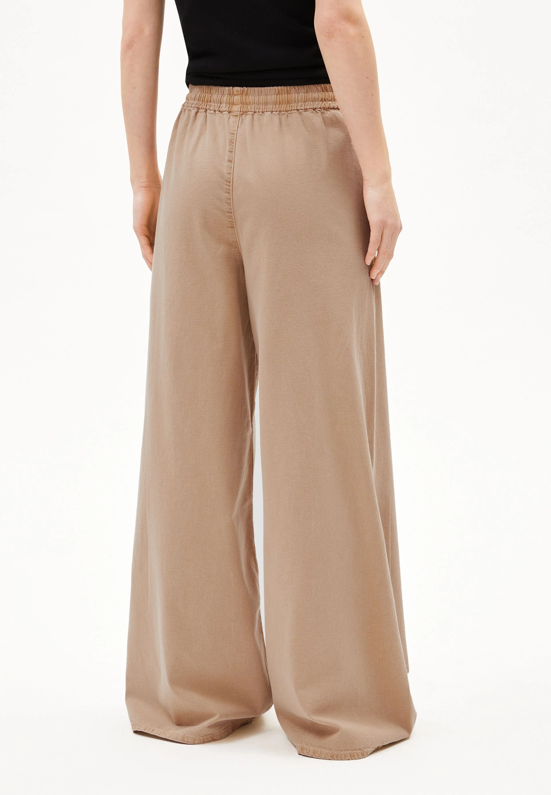 KELAANI JEANSHOSE | true camel - Image 2