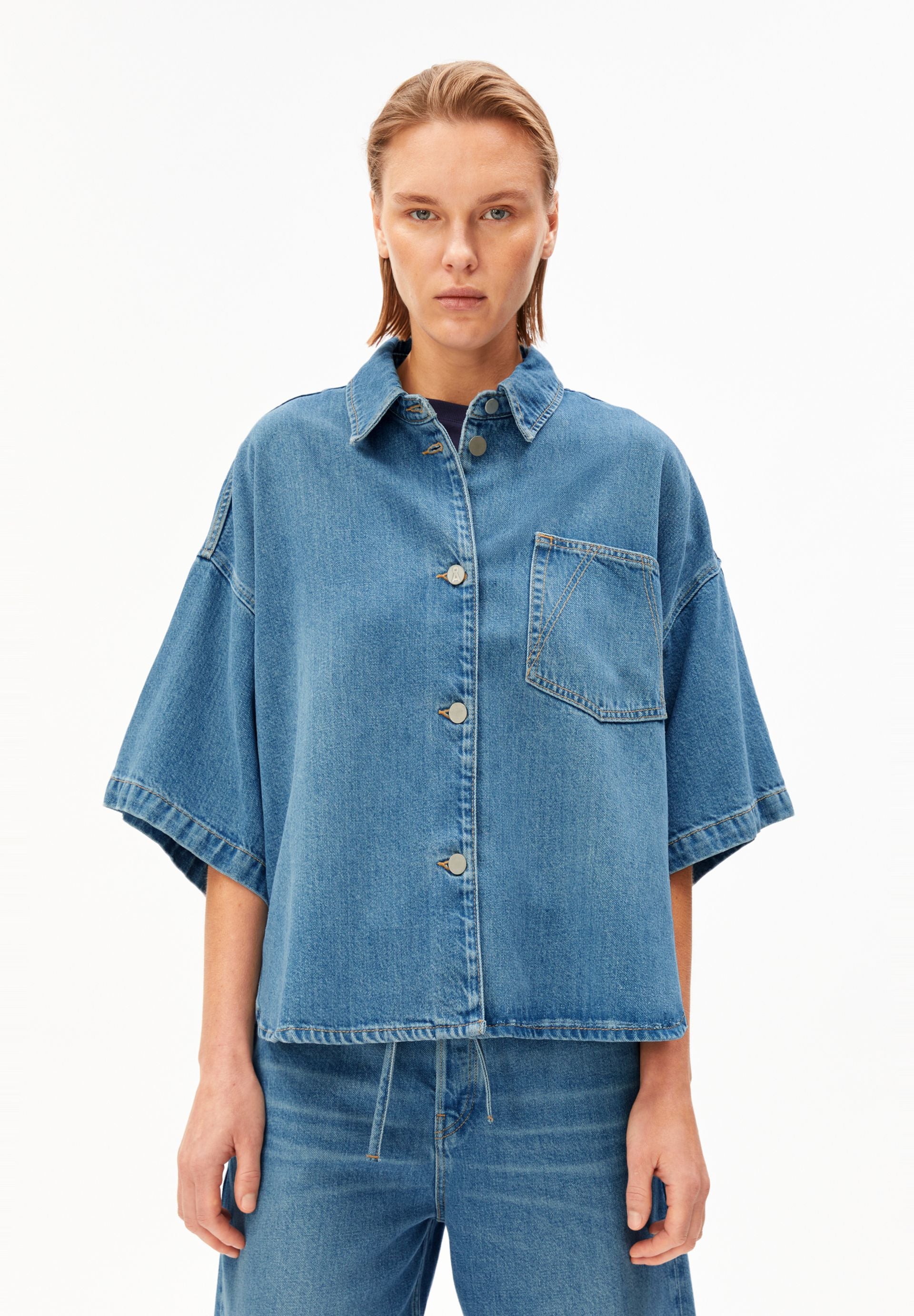 KÜRZÄRMLIGES JEANS OVERSHIRT