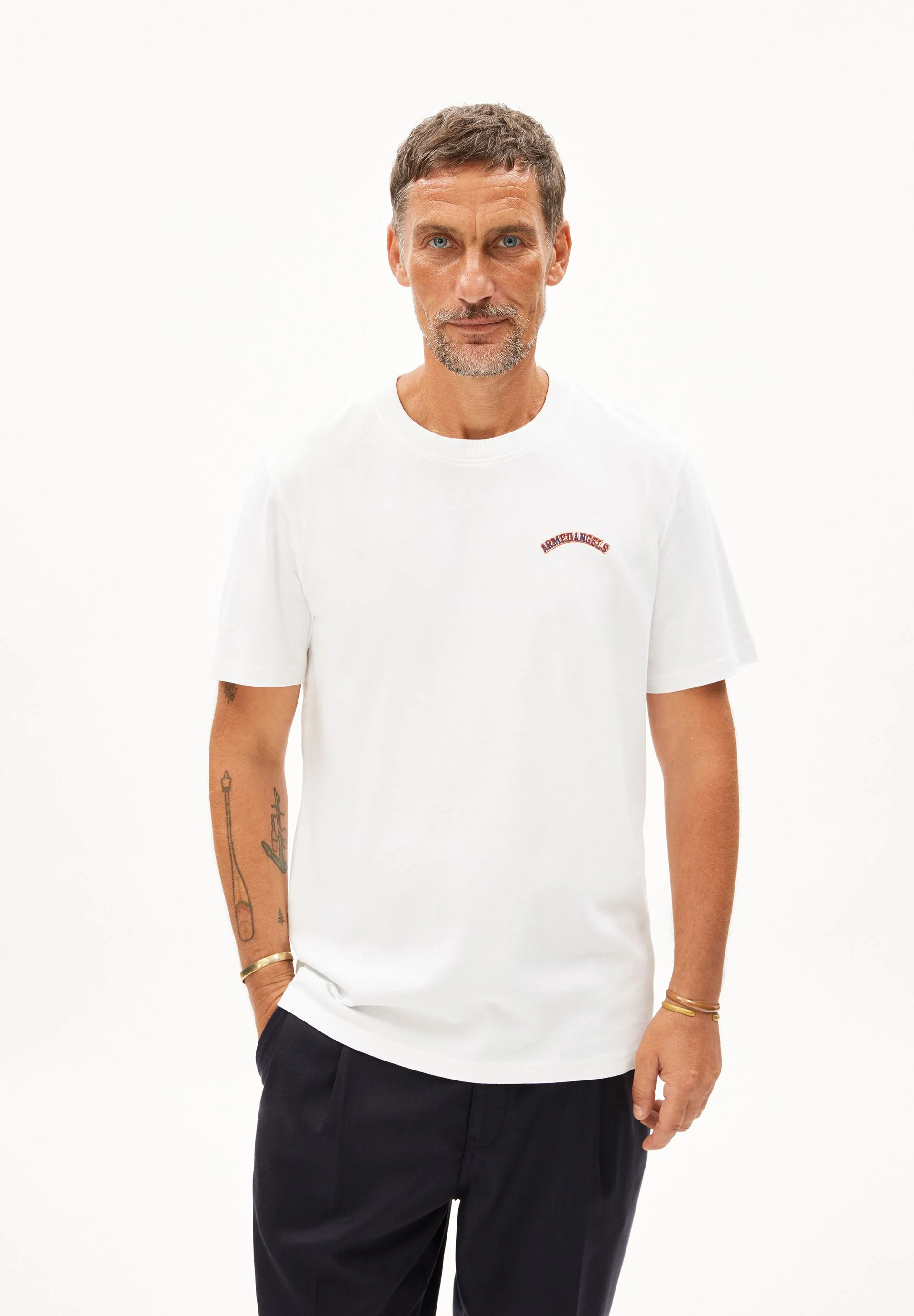 MAARKOS ARMEDANGELS | white