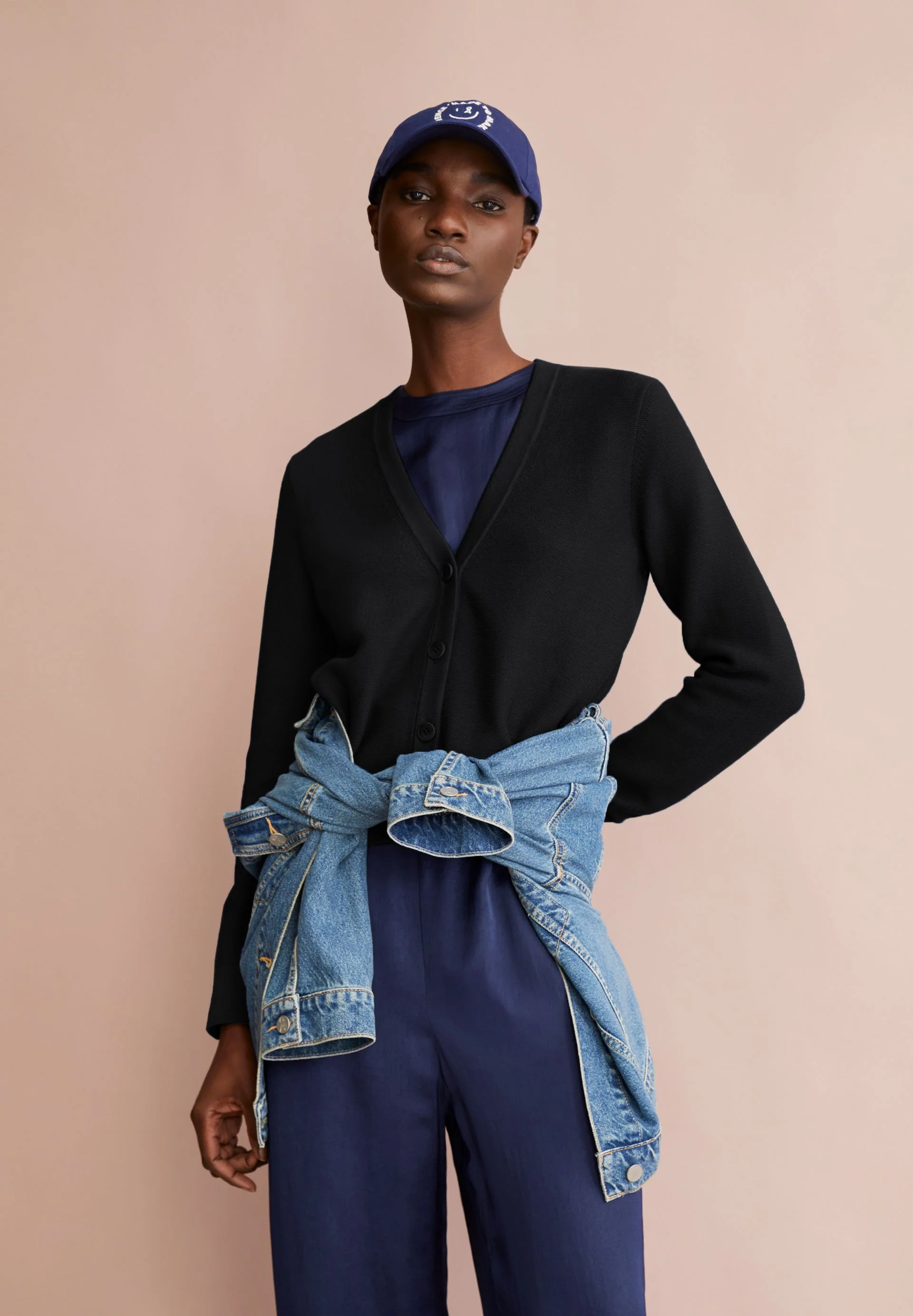 MENAAL LINKS LINKS CARDIGAN | black - Image 4