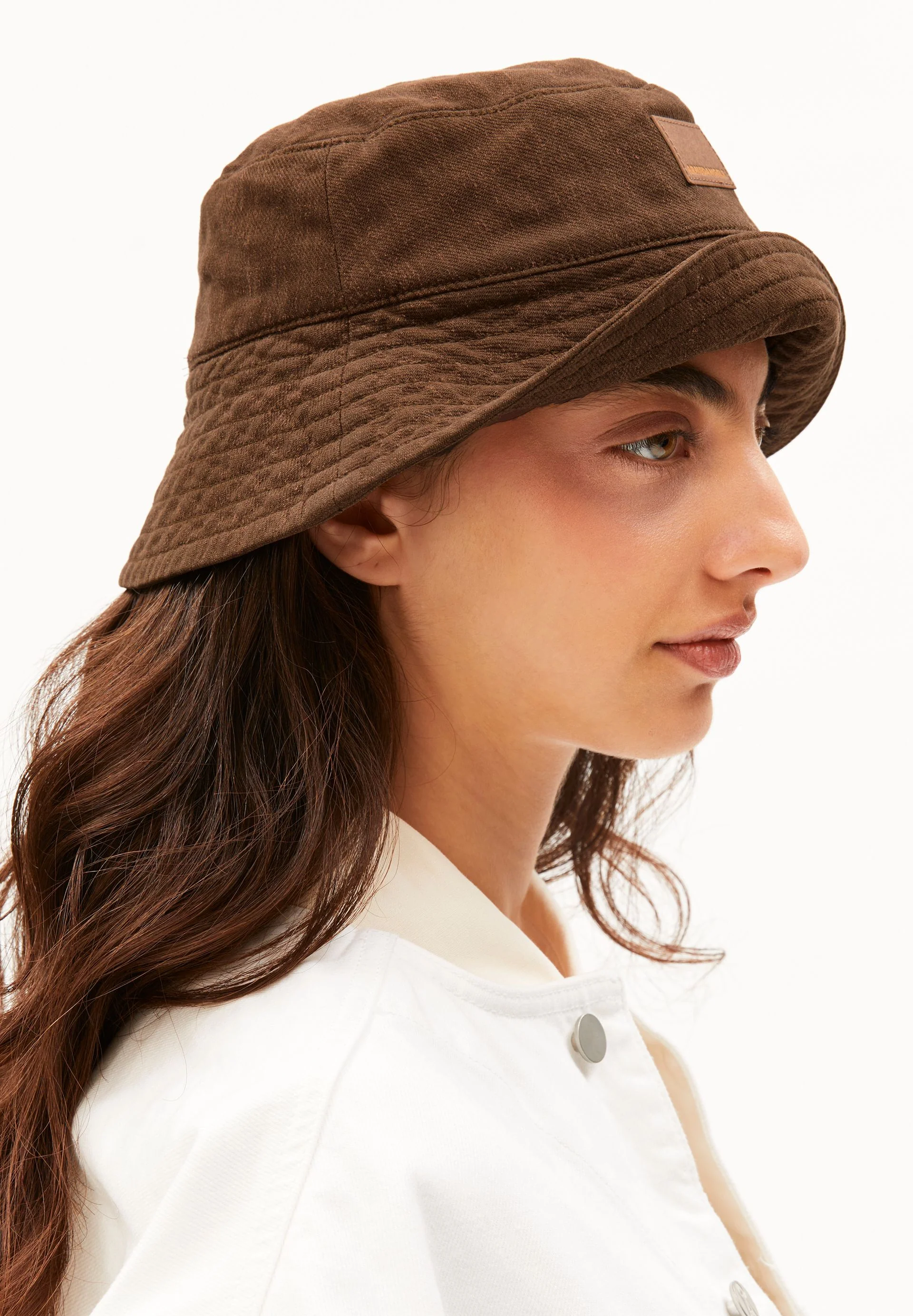 PIÑAYARN® BLEND BUCKET HAT W | dried palm - Image 2