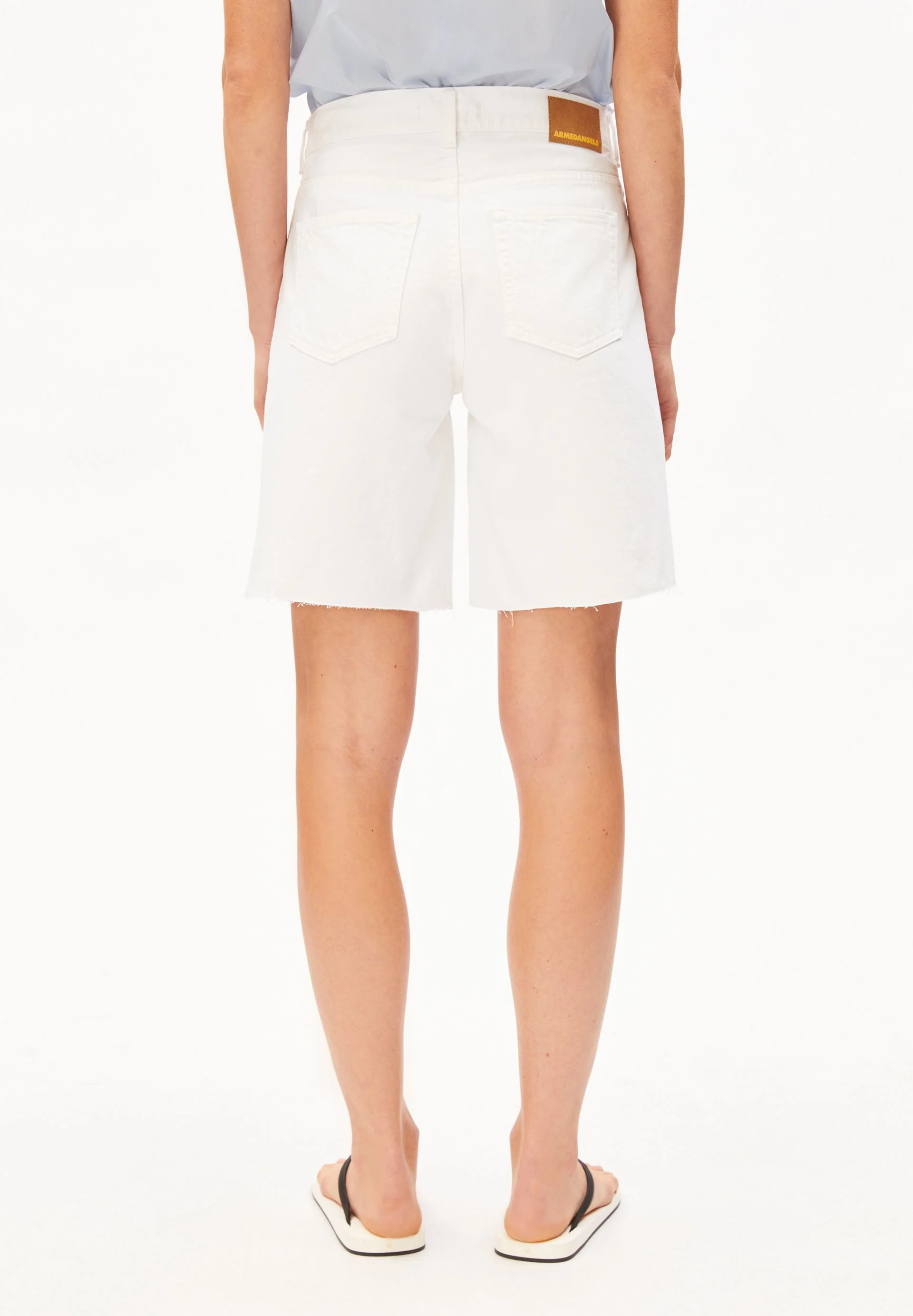 THAALINA MID WAIST JEANS-SHORTS | white - Image 2
