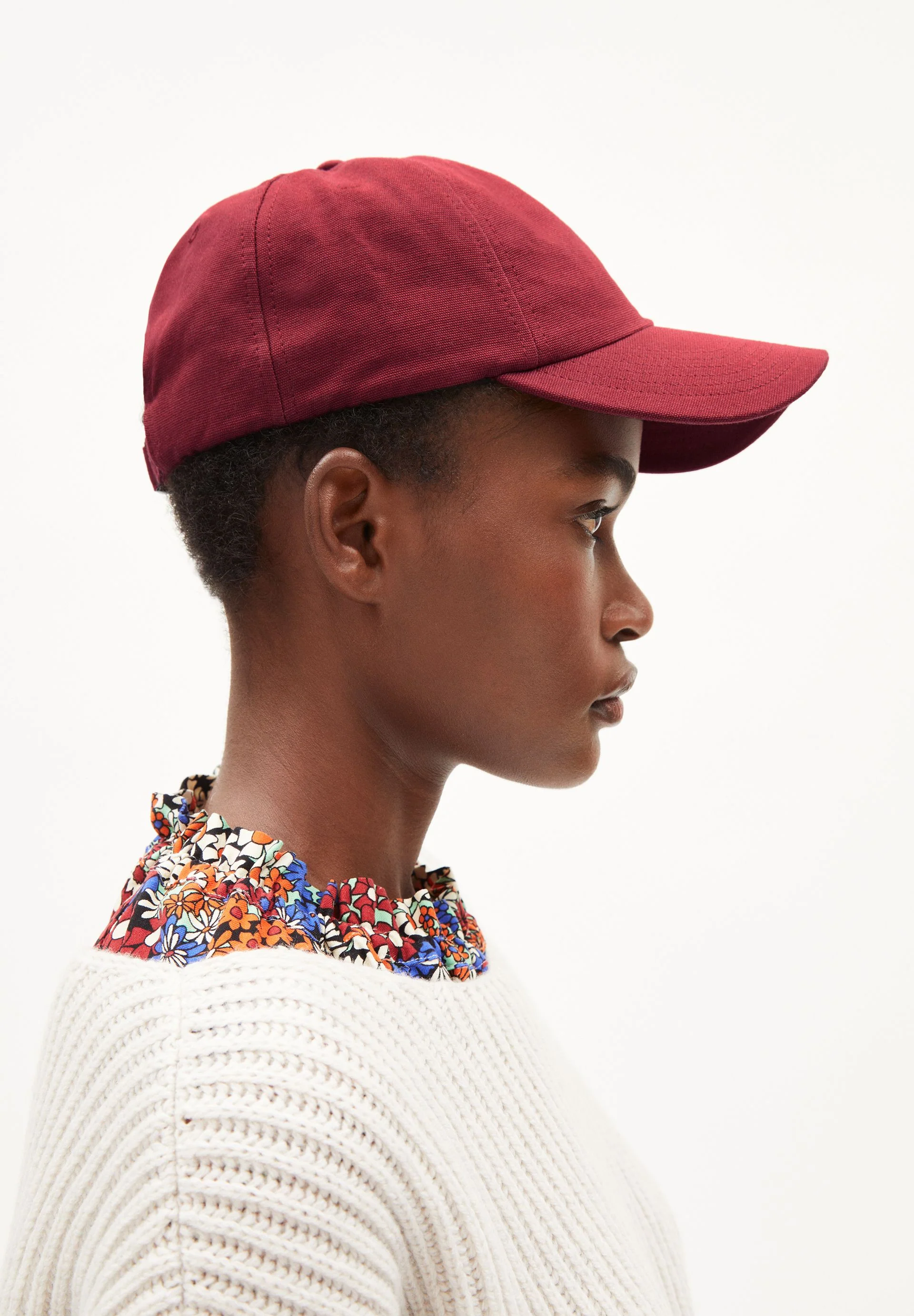 YENAAS BOLD KAPPE | dark ruby